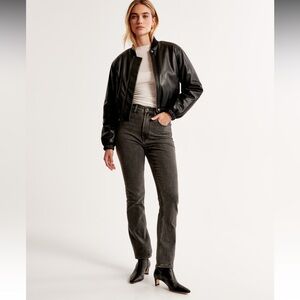 Abercrombie & Fitch 90s Ultra High Rise Slim Straight Jeans